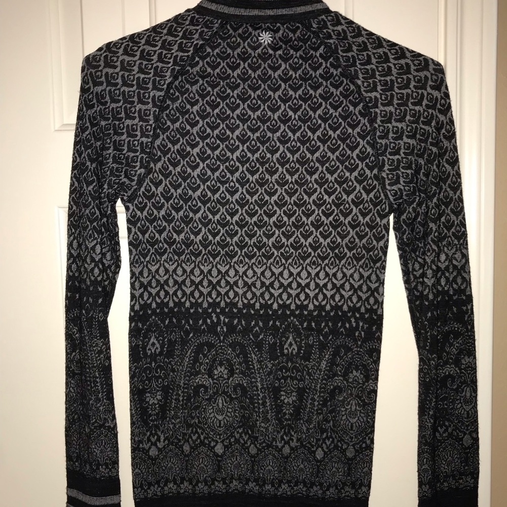 Athleta sweater